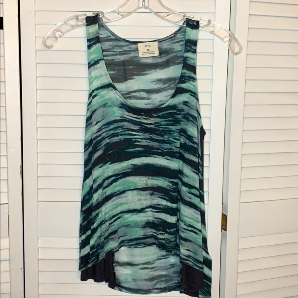 Flowy tie dye pattern top!